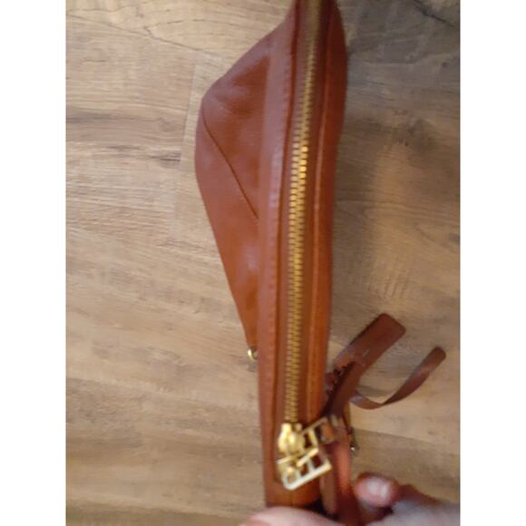 Fossil Key Brown Leather Crossbody Purse Extended Zipper Classic Neutral 11 X 10 - Picture 4 of 11